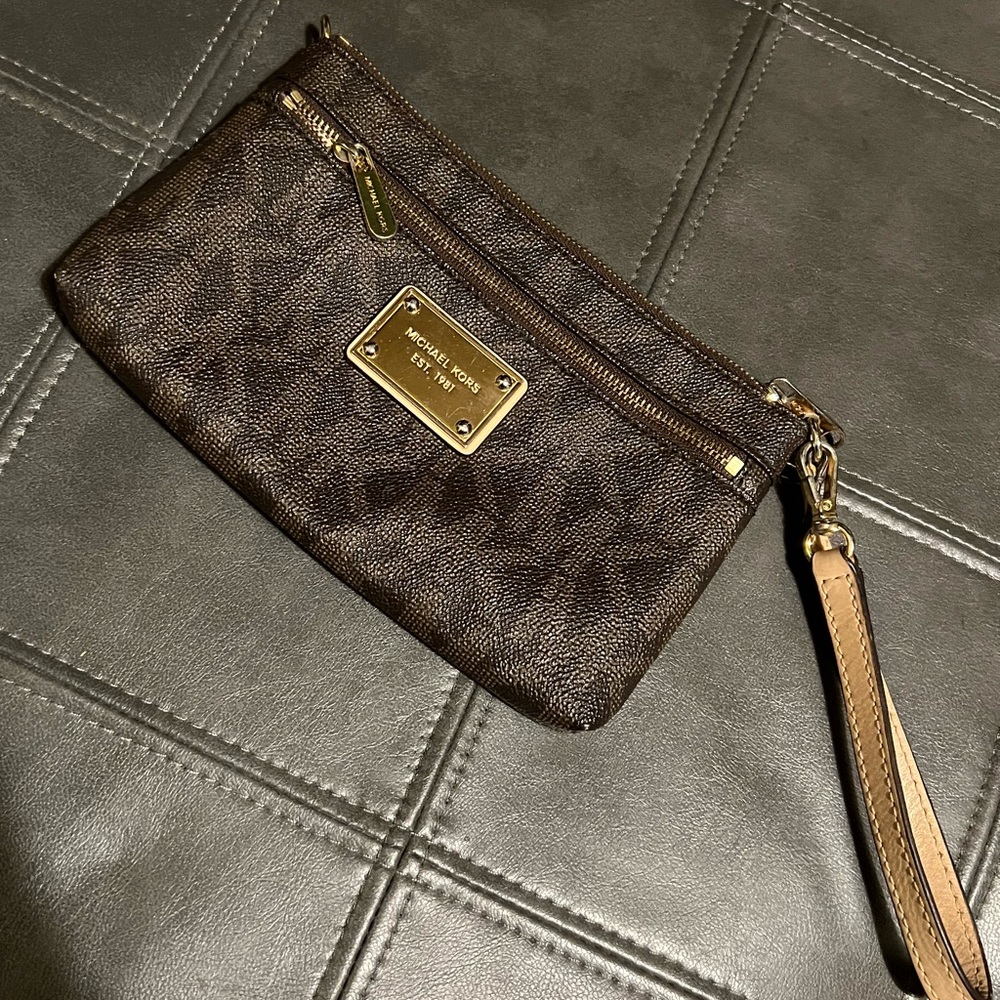 Michael Kors Large Wristlet